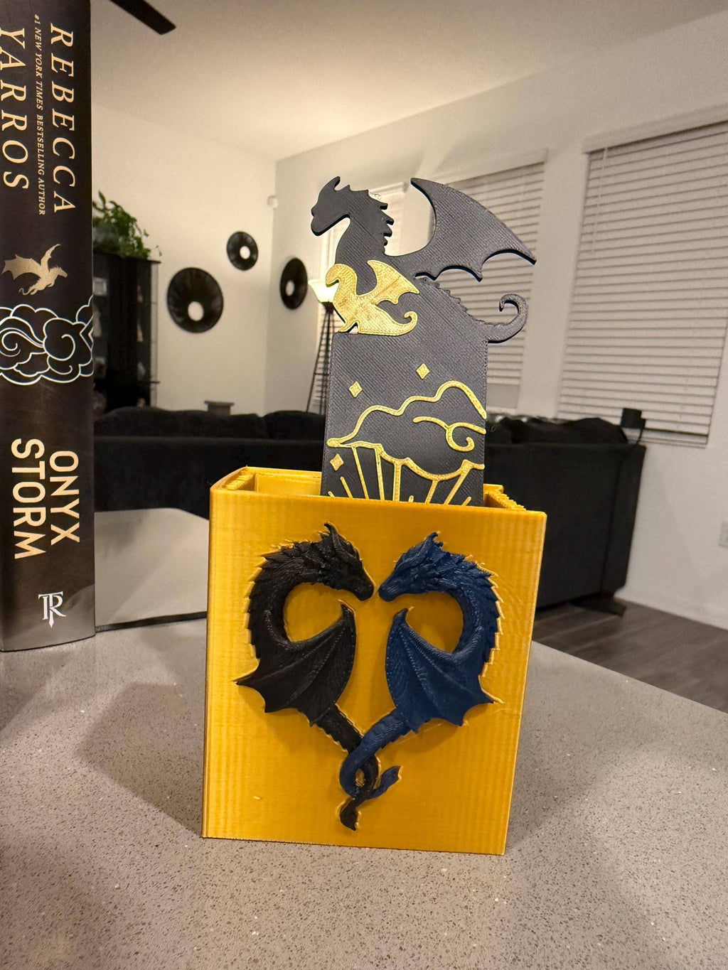 Dragon Heart Bookmark Holder | Bookmarks | Fantasy |: Gold / Black