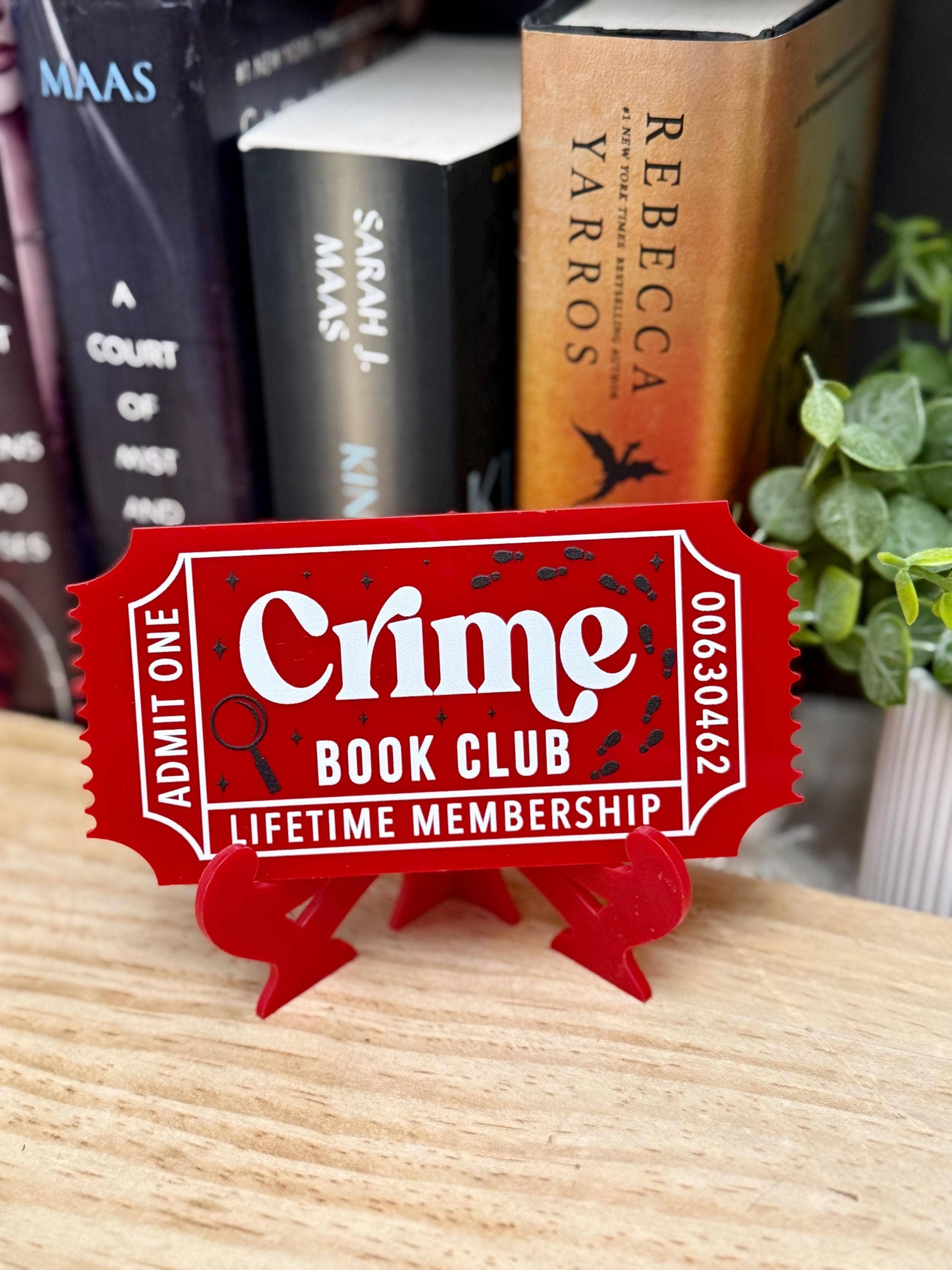 Thriller & Crime Bookshelf Decor with Reading Tickets