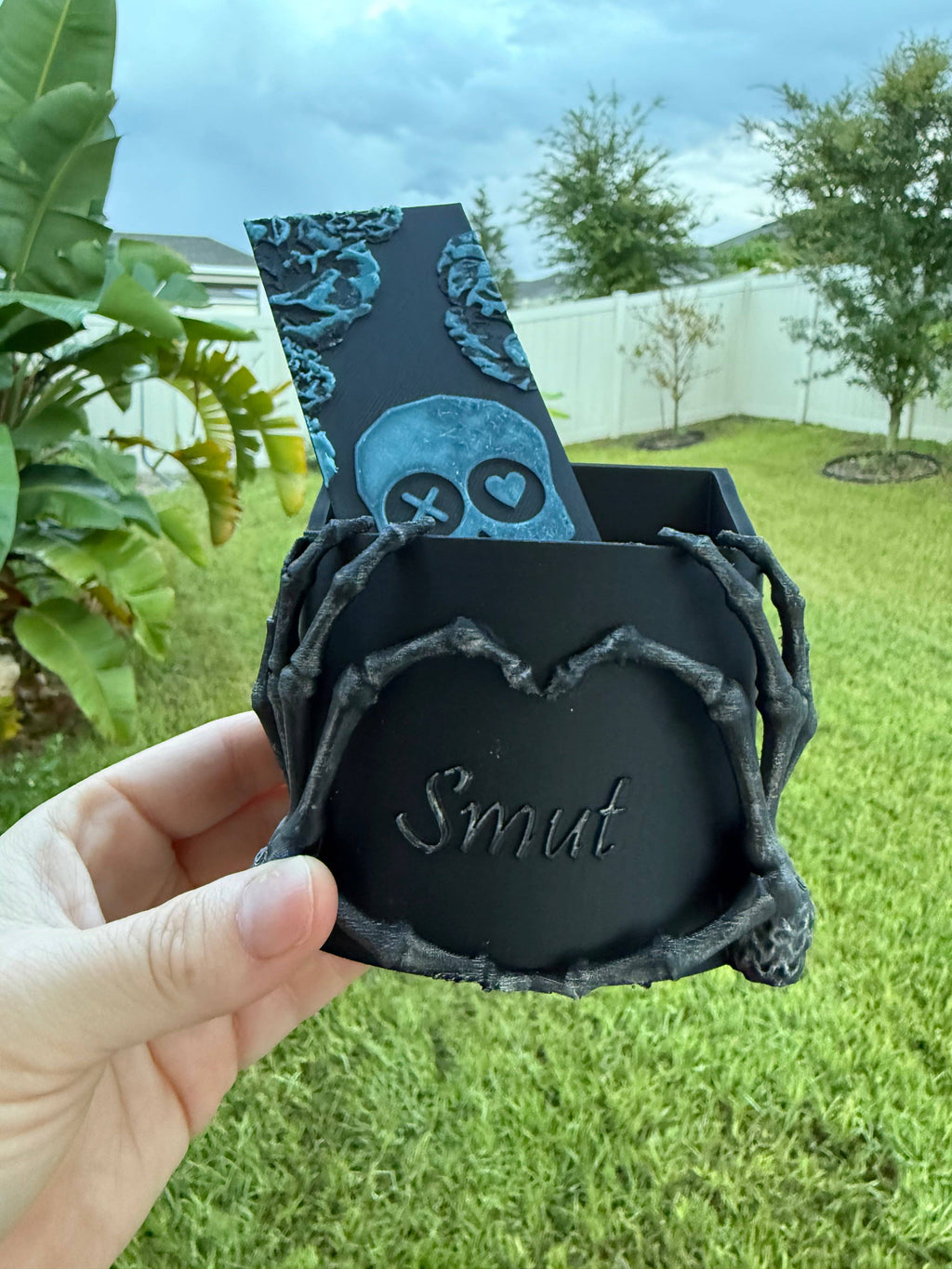 Skeleton Hands Bookmark Holder | Bookshelf Decor: Matte Black with Pewter Finish / Dark Romance