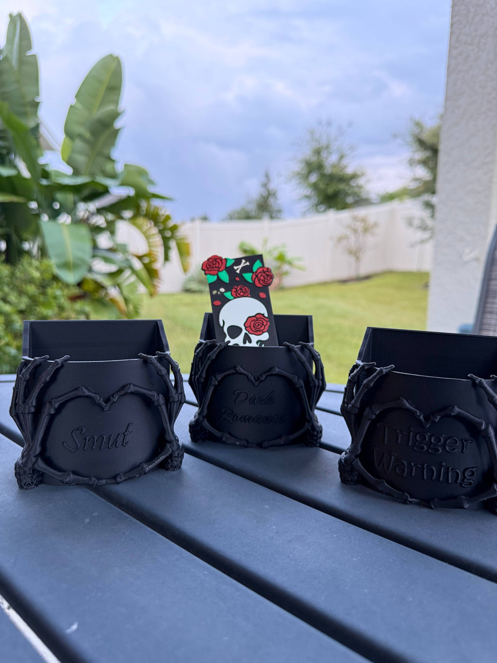 Skeleton Hands Bookmark Holder | Bookshelf Decor: Matte Black with Pewter Finish / Smut