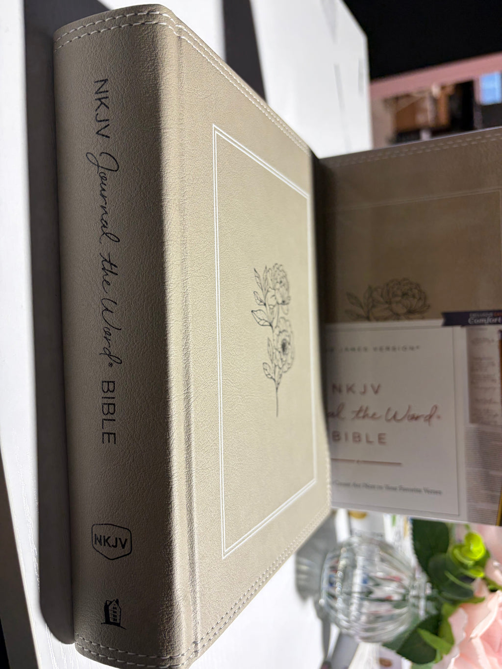 NKJV Journal the World Bible