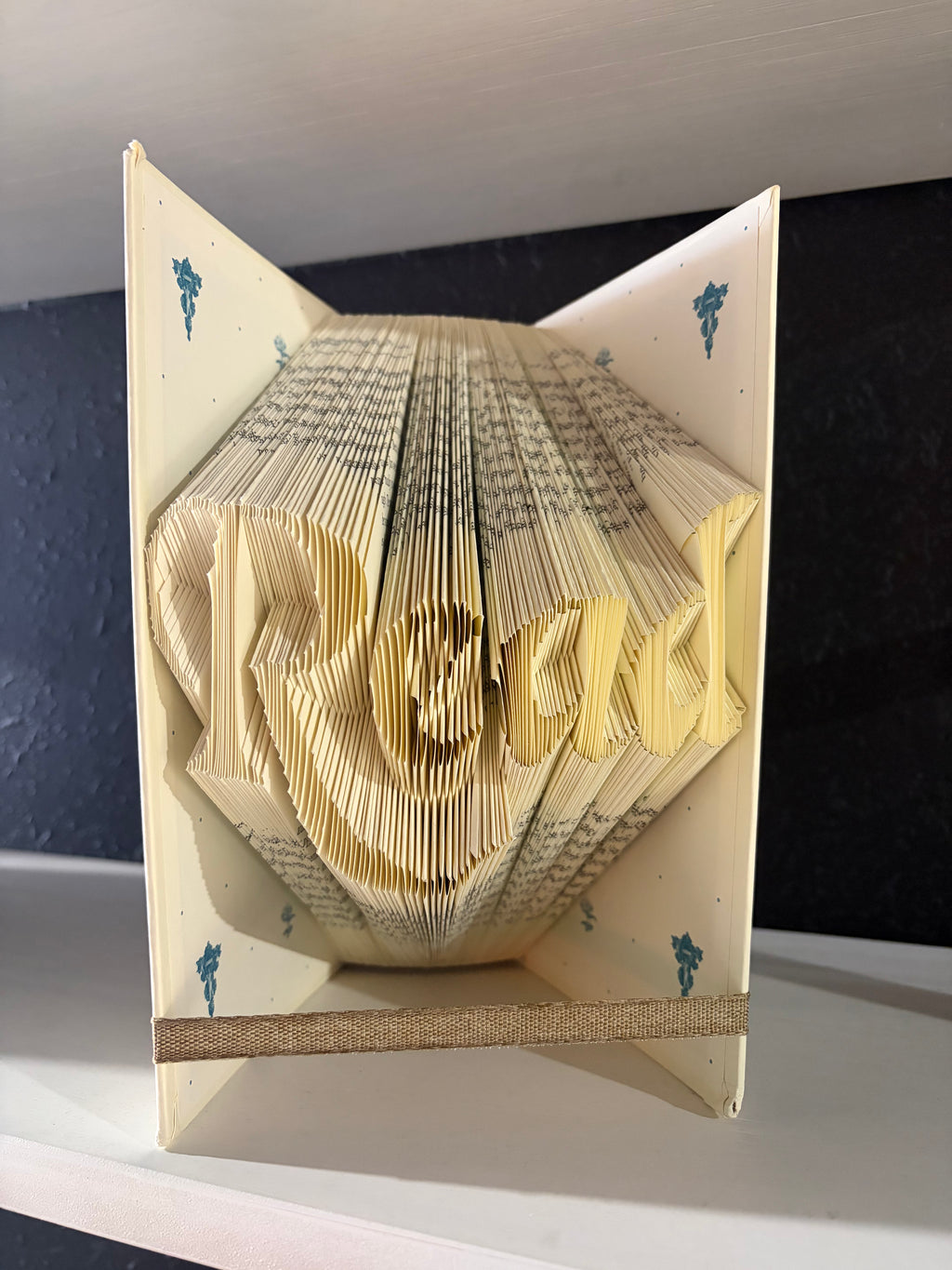 “READ” book