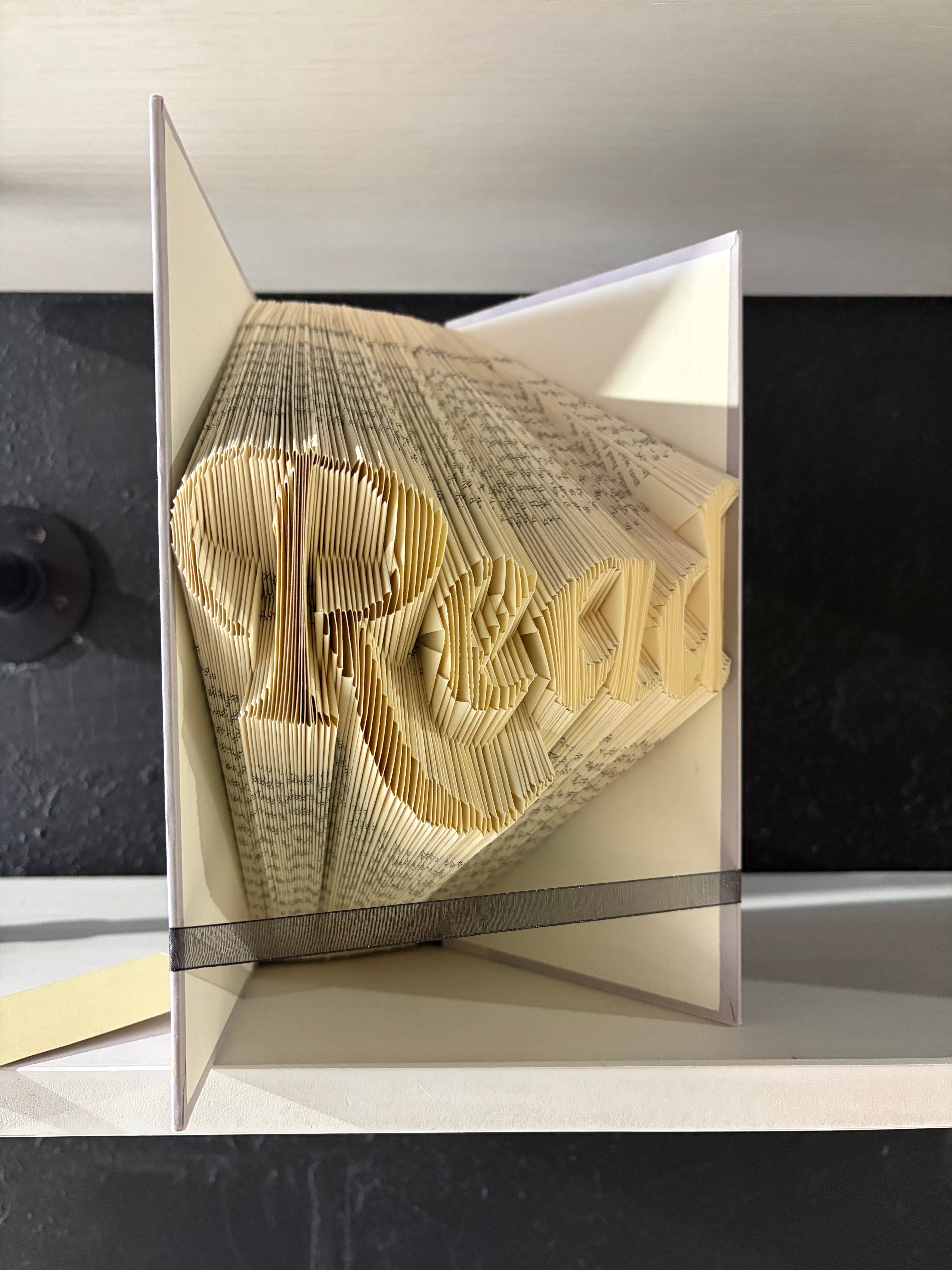 “READ” book