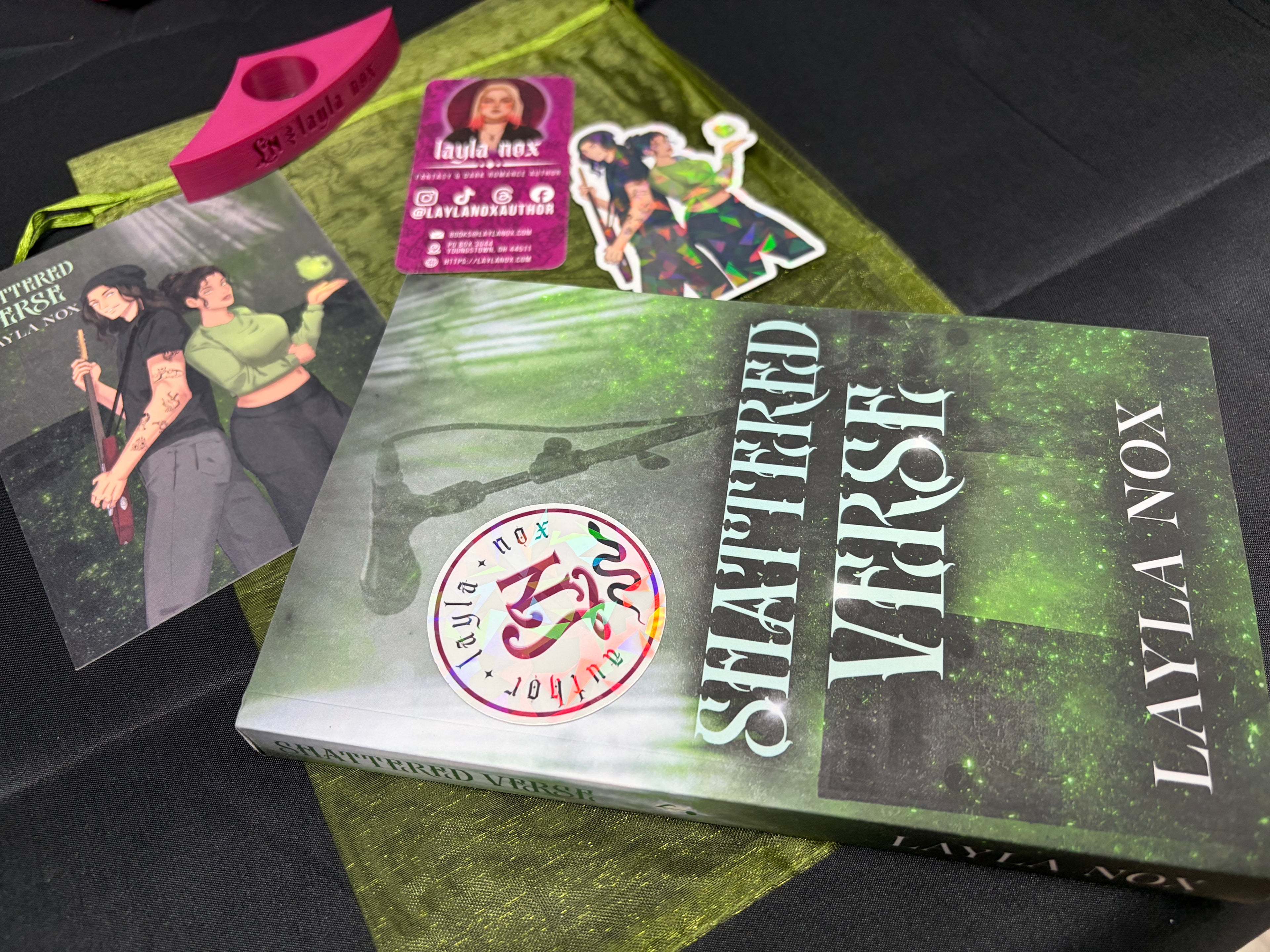 Shattered Verse (Mortals & Muses Book 2) *sprayed edges & bookish goodies*