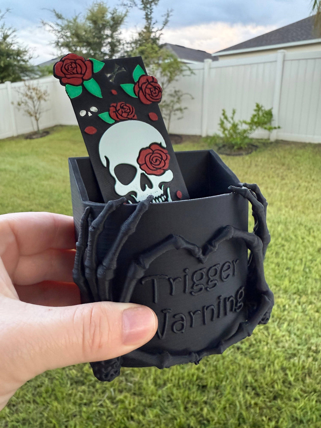Skeleton Hands Bookmark Holder | Bookshelf Decor: Matte Black with Pewter Finish / Dark Romance